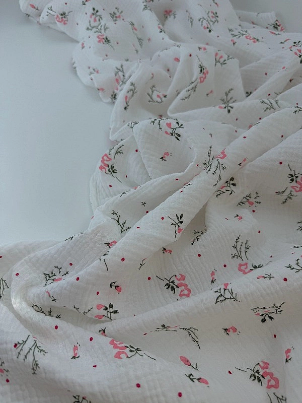 M 5003 C2 Муслін жатка 2-х шаровий принт квіти прованс рожеві на молочному 100% бавовна 135-140 см 1