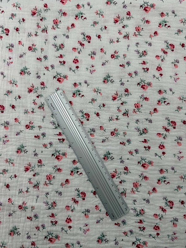 M 5024 C2 Муслін жатка 2-х шаровий принт квіти дрібні акварельні на молочному 100% бавовна 135-140 с