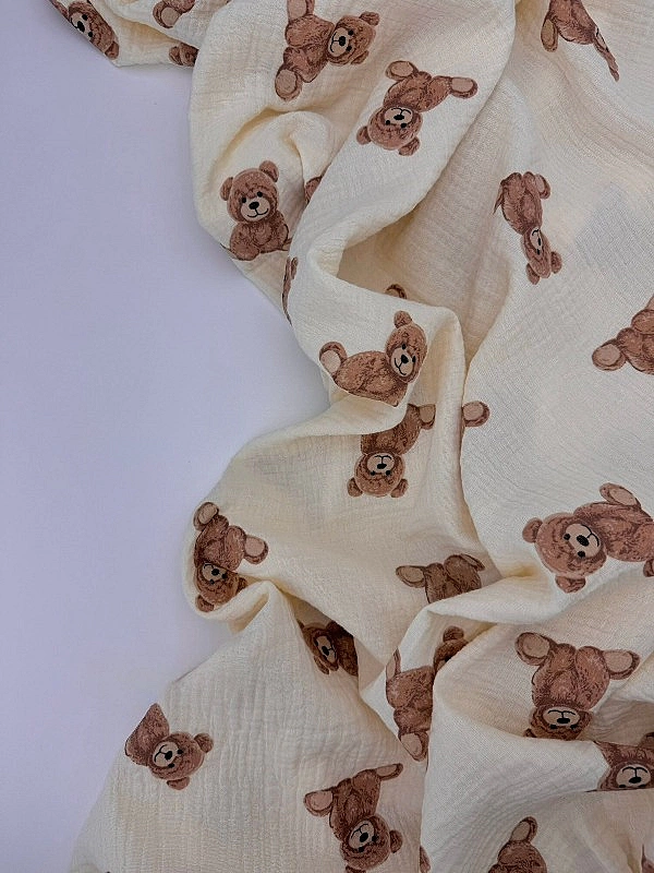 M 2003 C3 Муслін жатка 2-х шаровий принт звірята ведмедики на айворі 100% бавовна 135-140 см 125-135