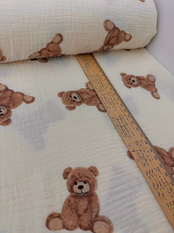 M 2003 C3 Муслін жатка 2-х шаровий принт звірята ведмедики на айворі 100% бавовна 135-140 см 125-135