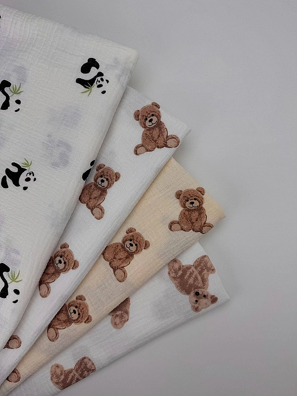 M 2003 C3 Муслін жатка 2-х шаровий принт звірята ведмедики на айворі 100% бавовна 135-140 см 125-135