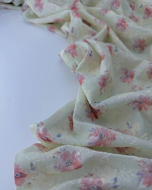 CANDY-C189 батист принт квіти вишивка акварельні рожеві на лимонному 100% бавовна 135см 90-100 грам/