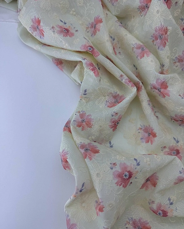 CANDY-C189 батист принт квіти вишивка акварельні рожеві на лимонному 100% бавовна 135см 90-100 грам/