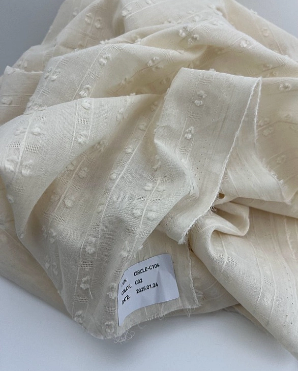 CIRCLE-104-C02 батист однотон на кремовому 100% бавовна 145 см 90-100 грам/м.кв.