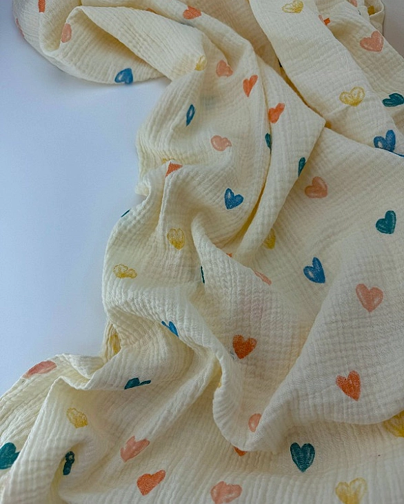 RAINBOW-C06102 Муслін 2-х шаровий принт LOVE сердечки великі акварельні різнокольорові на айворі 100