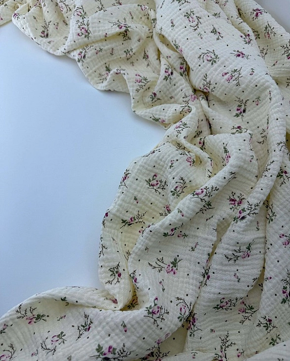 M 5072 C3 Муслін 2-х шаровий принт квіти рожеві дрібні з крапочками на айворі 100% бавовна 160 см 12