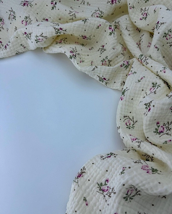 M 5072 C3 Муслін 2-х шаровий принт квіти рожеві дрібні з крапочками на айворі 100% бавовна 160 см 12