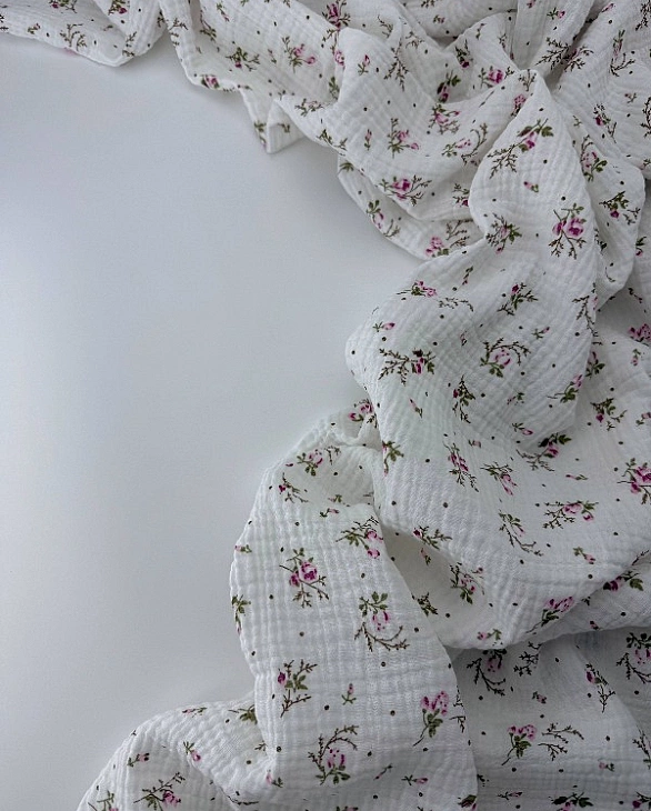 M 5071 C2 Муслін 2-х шаровий принт квіти рожеві дрібні з крапочками на молочному 100% бавовна 160 см