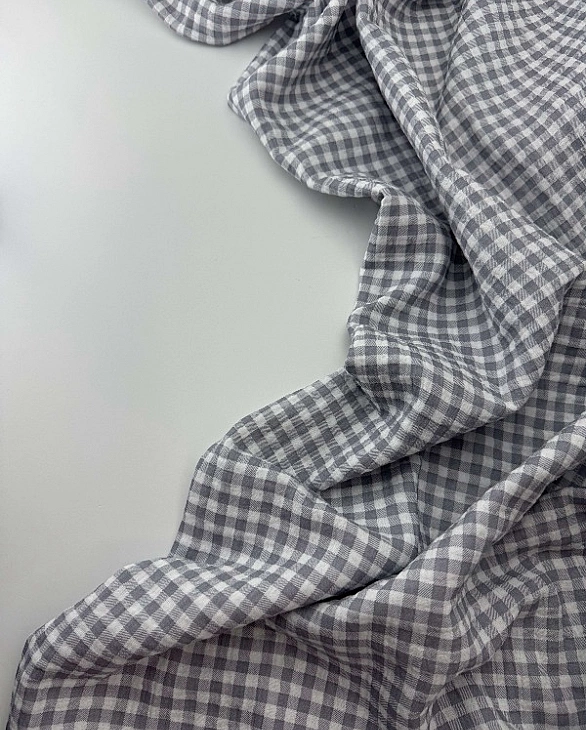 M 6013 C50 Муслін 2-х шаровий принт геометричний клітинка на біло-сірому 100% бавовна 160 см 125-135