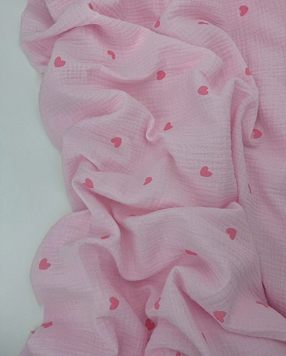 M 303 C16 Муслін жатка 2-х шаровий принт LOVE сердечки середні рожеві на рожевому 100% бавовна 135-1
