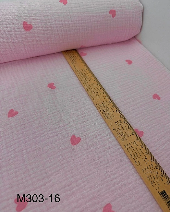 M 303 C16 Муслін жатка 2-х шаровий принт LOVE сердечки середні рожеві на рожевому 100% бавовна 135-1