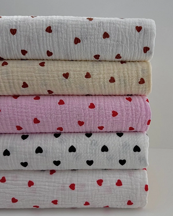 M-2/D-2-2 Муслін жатка 2-х шаровий принт LOVE сердечки чорні дрібні на молочному 100% бавовна 135-14