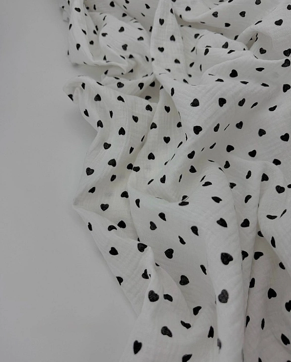 M-2/D-2-2 Муслін жатка 2-х шаровий принт LOVE сердечки чорні дрібні на молочному 100% бавовна 135-14