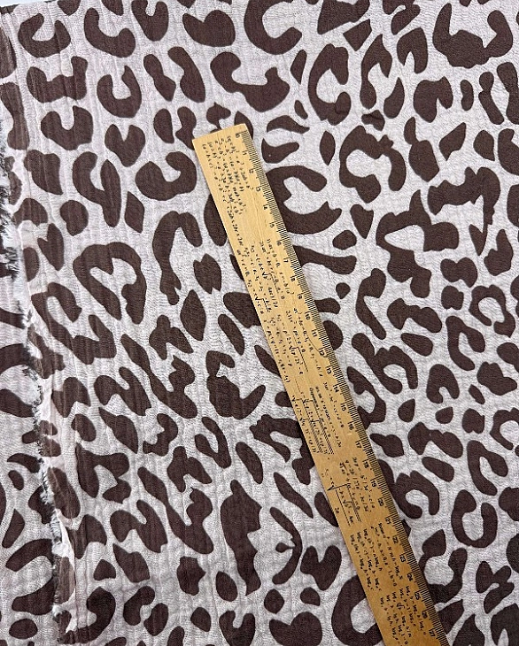 M 110 C5 Муслін жатка 2-х шаровий принт цятки леопард коричневі на бежево-пудровому 100% бавовна 135
