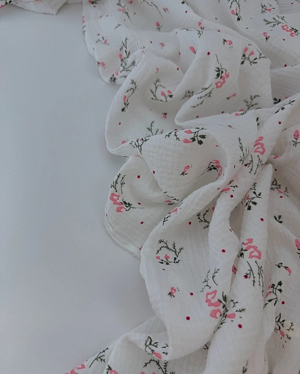 M 5003 C2 Муслін жатка 2-х шаровий принт квіти прованс рожеві на молочному 100% бавовна 135-140 см 1