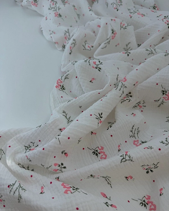 M 5003 C2 Муслін жатка 2-х шаровий принт квіти прованс рожеві на молочному 100% бавовна 135-140 см 1
