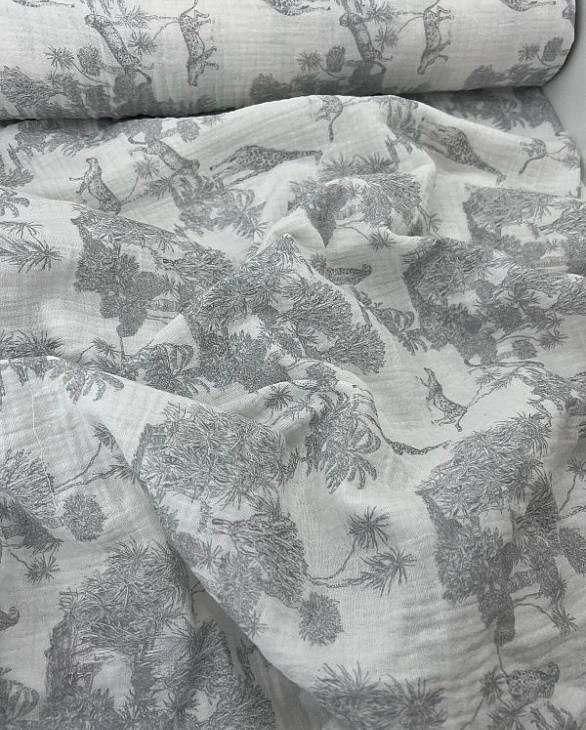 M 101 C2 Муслін жатка 2-х шаровий принт Діор Сафарі сірий на молочному 100% бавовна 135-140 см 125-1