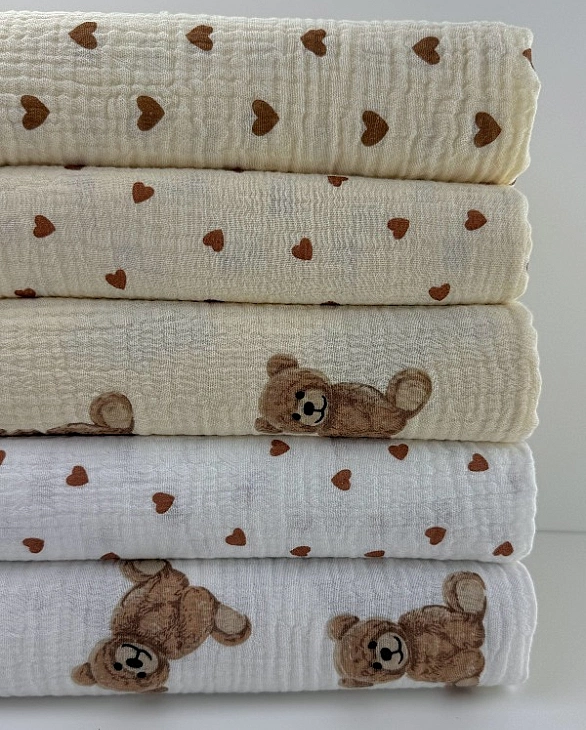 M 308 C3 Муслін жатка 2-х шаровий принт LOVE сердечки коричневі дрібні на айворі 100% бавовна 135-14