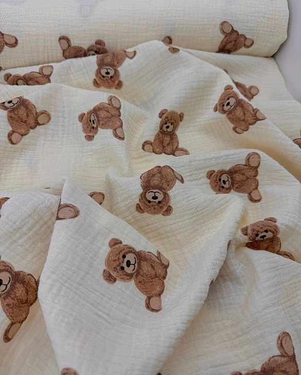M 2003 C3 Муслін жатка 2-х шаровий принт звірята ведмедики на айворі 100% бавовна 135-140 см 125-135