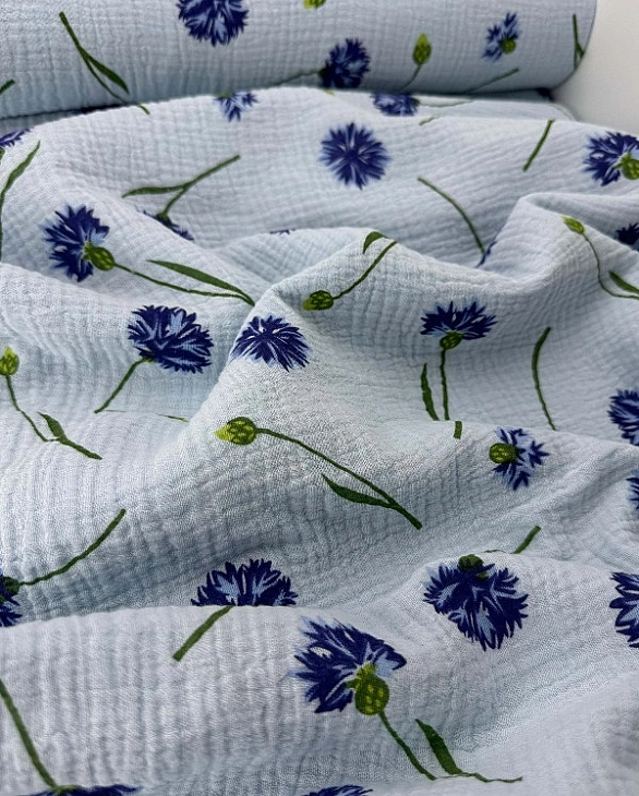 M12C69 Муслін жатка 2-х шаровий принт квіти волошки на блакитному 100% бавовна 135-140 см 125-135 гр