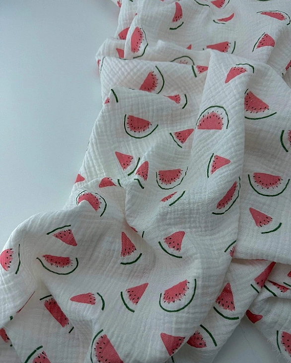 M 4005 C2 Муслін жатка 2-х шаровий принт фрукти,ягоди, овочі кавуни шматочки на молочному 100% бавов