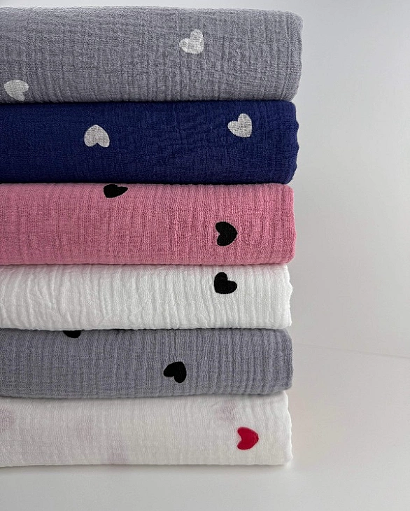 M303C2C1 Муслін жатка 2-х шаровий принт LOVE сердечки чорні середні на молочному 100% бавовна 135-14