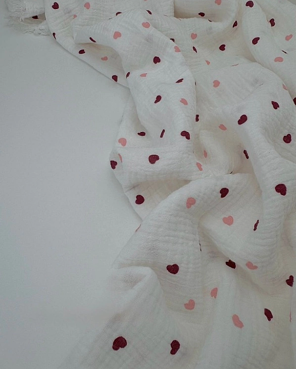 STAR-80014-2 Муслін жатка 2-х шаровий принт LOVE сердечки дрібні кольорові на молочному 100% бавовна