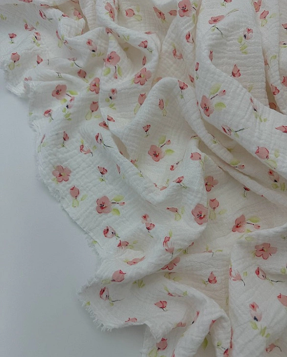 M 5033 C2 Муслін жатка 2-х шаровий принт квіти рожеві віоли на білому 100% бавовна 135-140 см 125-13