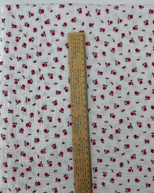 M 5036 C 2 Муслін жатка 2-х шаровий принт квіти троянди червоні дрібні на білому 100