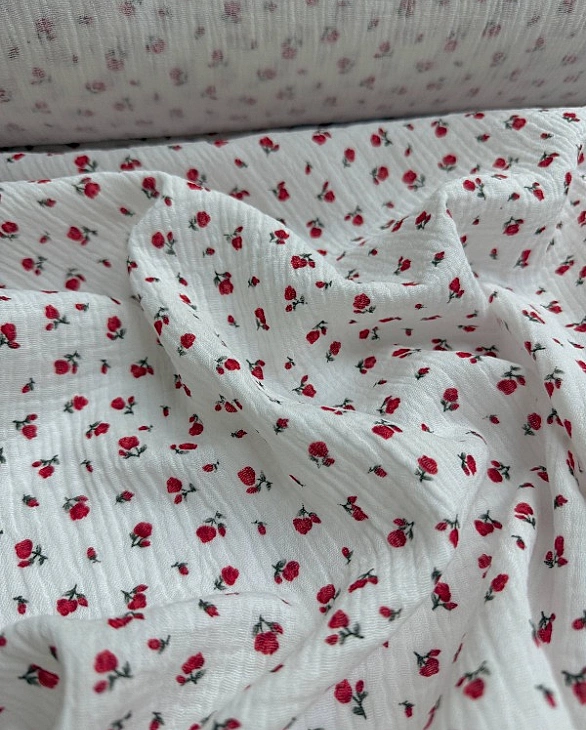 M 5036 C 2 Муслін жатка 2-х шаровий принт квіти троянди червоні дрібні на білому 100