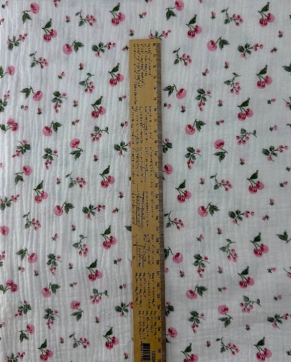 MR C02401 | RAINBOW-C02401 Муслін жатка 2-х шаровий принт фрукти,ягоди, овочі вишеньки з листочками