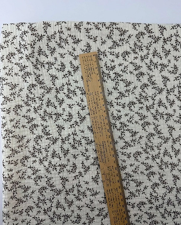 MR C06001 | RAINBOW-C06001 Муслін жатка 2-х шаровий принт квіти коричневі з гілочками на айворі 100%