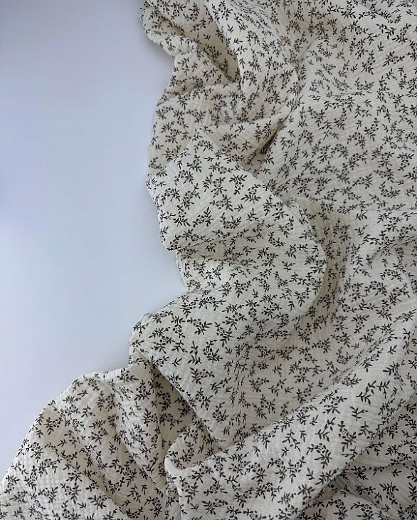 MR C06001 | RAINBOW-C06001 Муслін жатка 2-х шаровий принт квіти коричневі з гілочками на айворі 100%