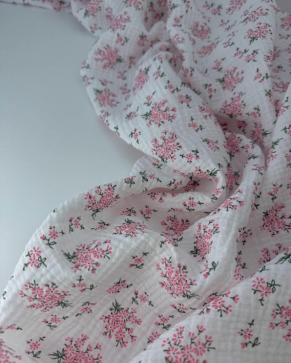 MR C01601 | RAINBOW-C01601 Муслін жатка 2-х шаровий принт квіти ромашки рожеві в букетах на білому 1