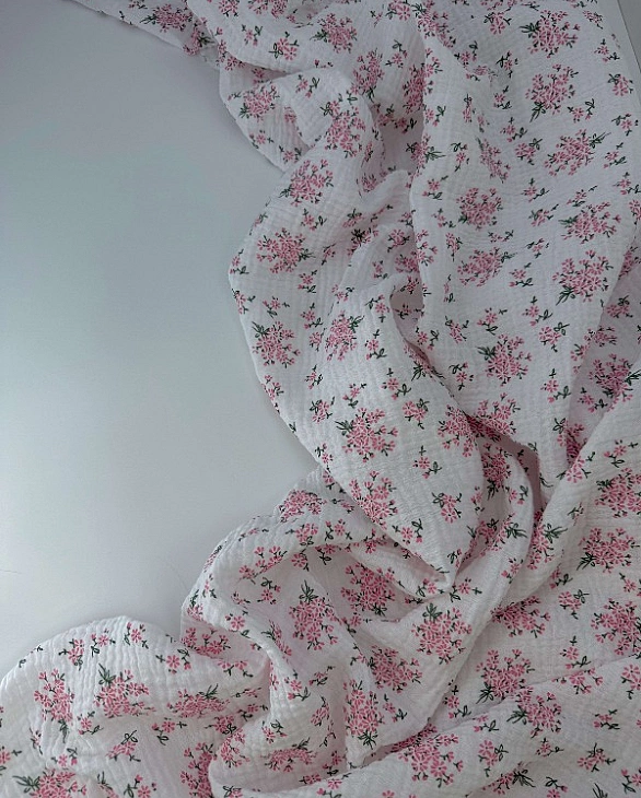 MR C01601 | RAINBOW-C01601 Муслін жатка 2-х шаровий принт квіти ромашки рожеві в букетах на білому 1