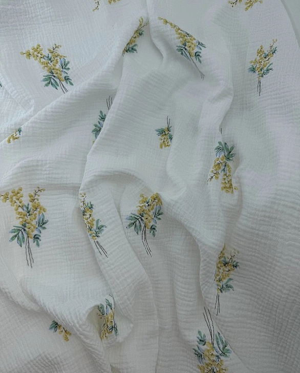 M 03501 C02 | RAINBOW-C03 Муслін жатка 2-х шаровий принт квіти гілочки мімози на молочному 100% баво