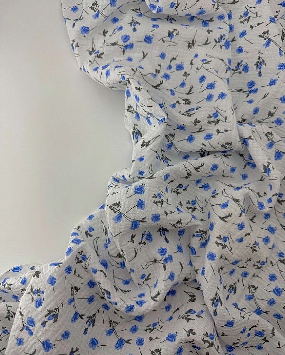 M 04001 C02 | RAINBOW-C04 Муслін жатка 2-х шаровий принт квіти волошки сині на молочному 100% бавовн