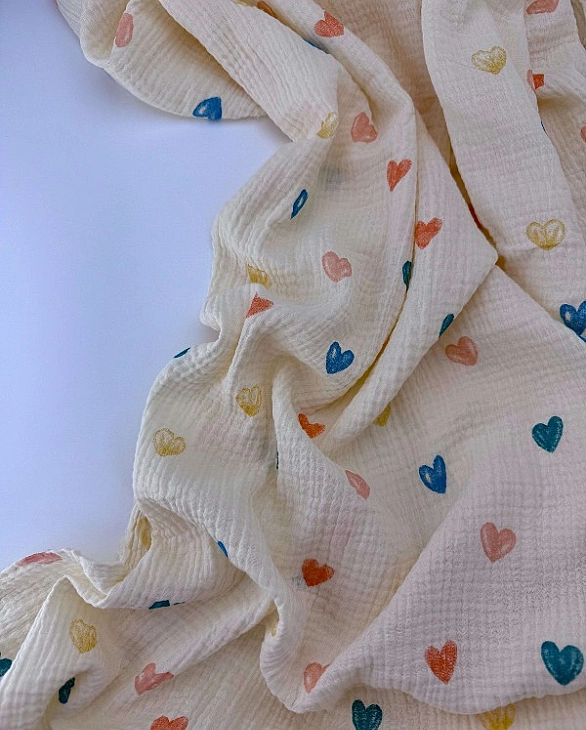 M 06601 C03 | RAINBOW-C06 Муслін жатка 2-х шаровий принт LOVE сердечки великі акварельні різнокольор