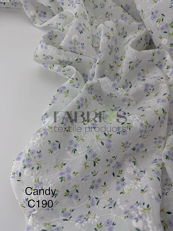 CANDY-C190 батист принт квіти вишивка волошки фіолетові на молочному 100% бавовна 135см 90-100 грам/