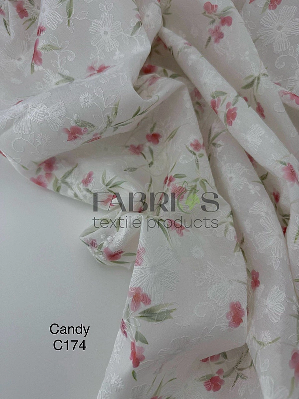 CANDY-C174 батист принт квіти вишивка акварельні коралові на молочному 100% бавовна 135см 90-100 гра