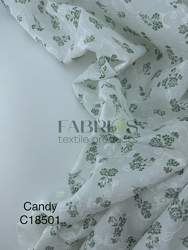 CANDY-C18501 батист принт квіти вишивка зелені на молочному 100% бавовна 135см 90-100 грам/м.кв.