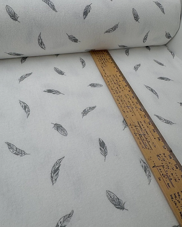 F 16 C2 фланель принт пір'ячко сіре на білому 100% бавовна 150 см 150-160 грам/м.кв.