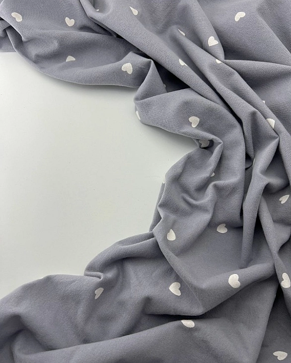 F 113 C13 фланель принт LOVE сердечки білі середні на сірому 100% бавовна 150 см 150-160 грам/м.кв.