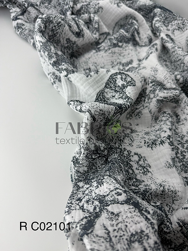 M 104 C2 Муслін жатка 2-х шаровий принт Діор рослинно-тваринний великий на молочному 100% бавовна 13