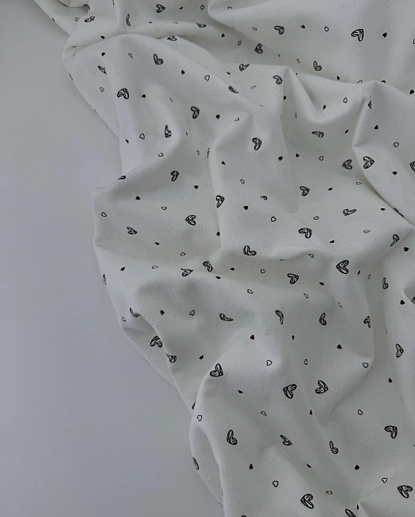 F 14 C2 BLACK фланель принт LOVE сердечки чорні намальовані на білому 100% бавовна 150 см 150-160 гр