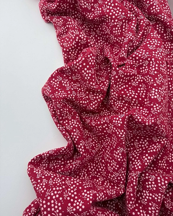 SOFIA 24008 C 888 фланель принт квіти розсипні білі на бордовому 100% бавовна 150 см 150-160 грам/м.