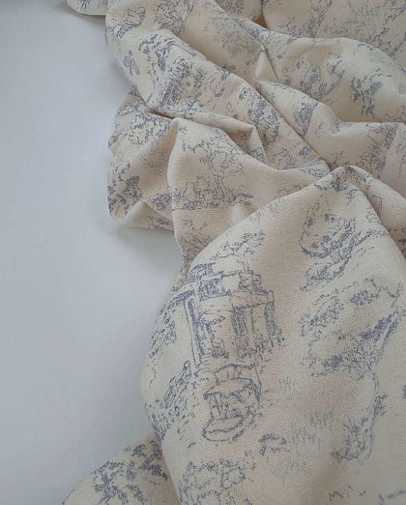 LISA 24005 C 002 Тепла бавовна принт Діор блакитний на молочному 100% бавовна 150 см 150 грам/м.кв.