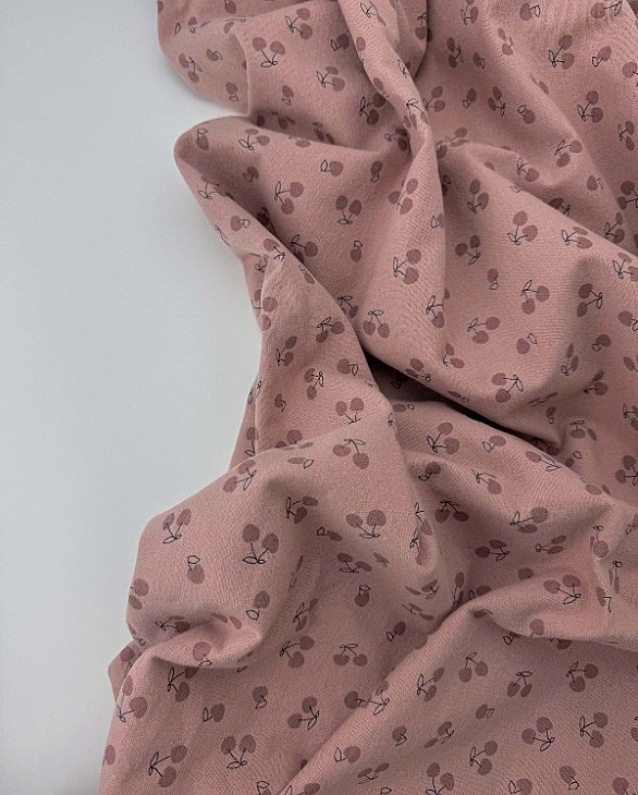 LISA 24007 C 002 Тепла бавовна принт фрукти,ягоди, овочі вишеньки на рожево-пудровому 100% бавовна 1