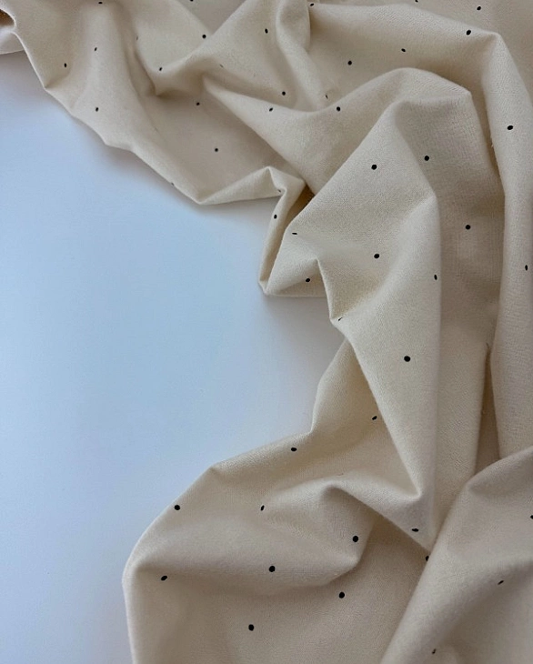 F 101 C03 фланель принт цятки дрібні чорні на бежевому 100% бавовна 160 см 150-160 грам/м.кв.