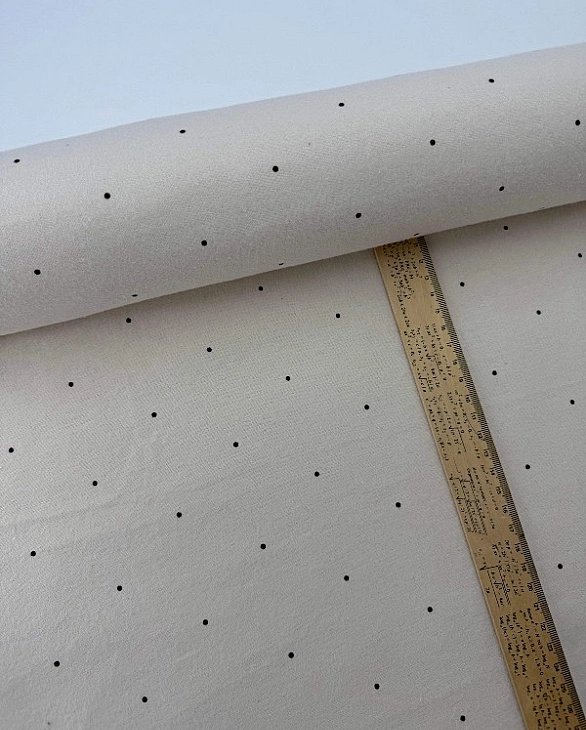 F 101 C03 фланель принт цятки дрібні чорні на бежевому 100% бавовна 160 см 150-160 грам/м.кв.